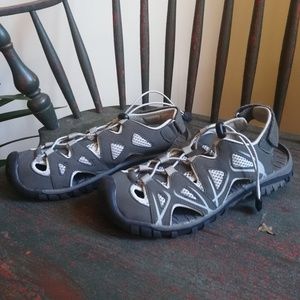 Water/hiking sandals